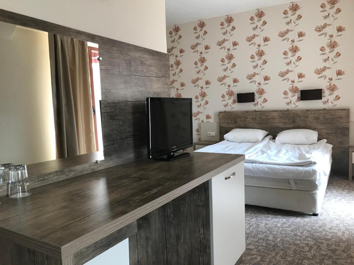 Hotel Lira Σάνι Μπιτς Εξωτερικό φωτογραφία