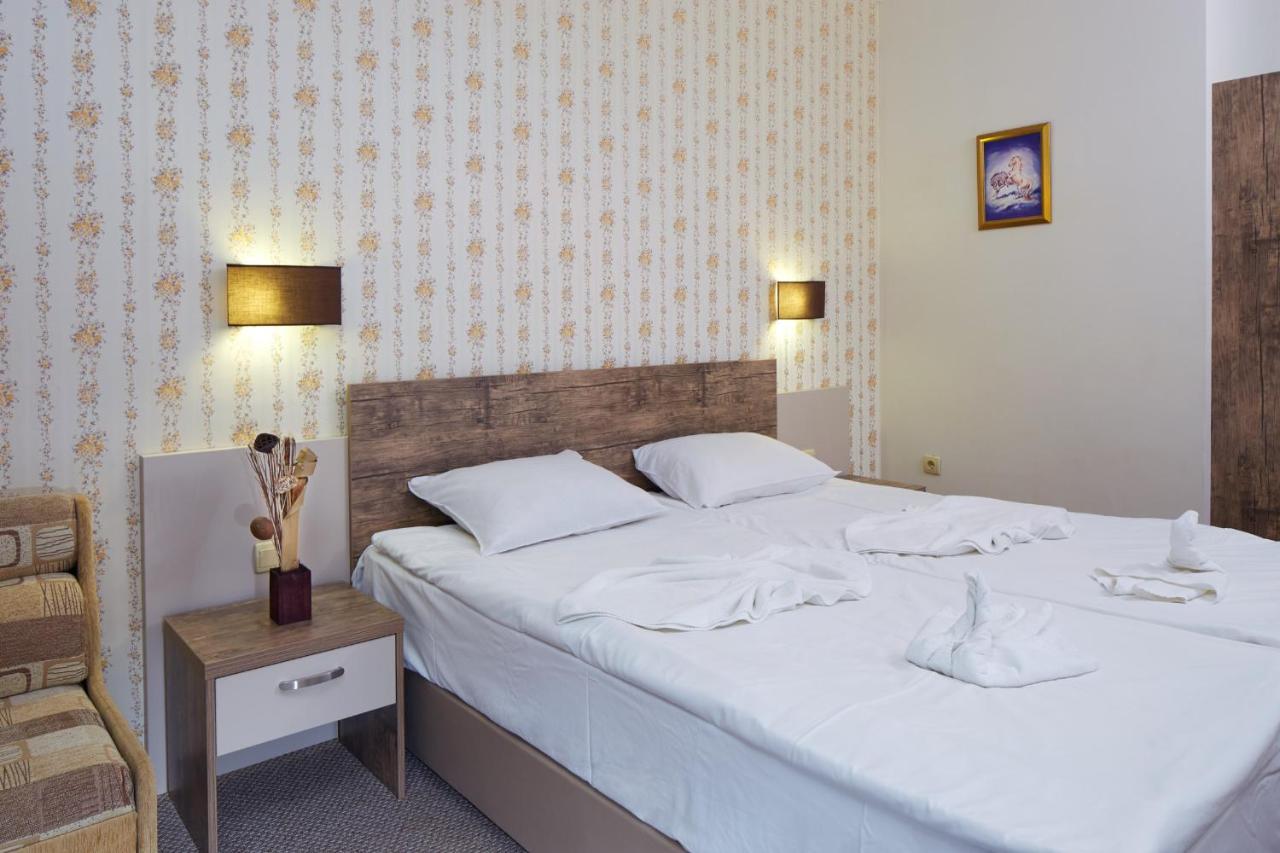 Hotel Lira Σάνι Μπιτς Εξωτερικό φωτογραφία