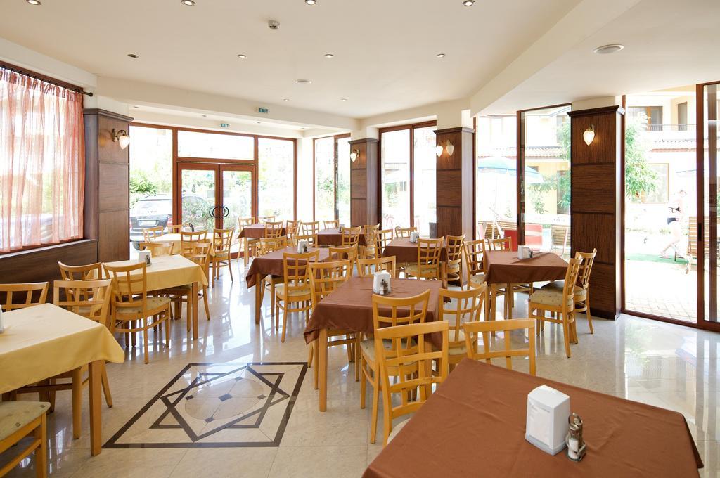 Hotel Lira Σάνι Μπιτς Εξωτερικό φωτογραφία